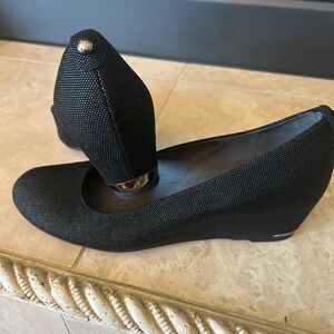 Stuart Weitzman Elegant Black Wedges Sz 6.5